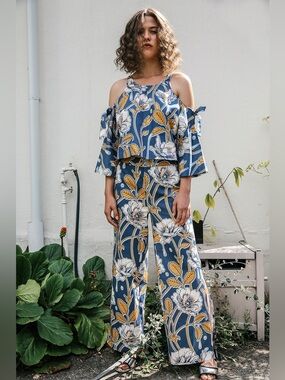 NWT SILVAE aqua Flora sida pant SET top and bottom both size medium